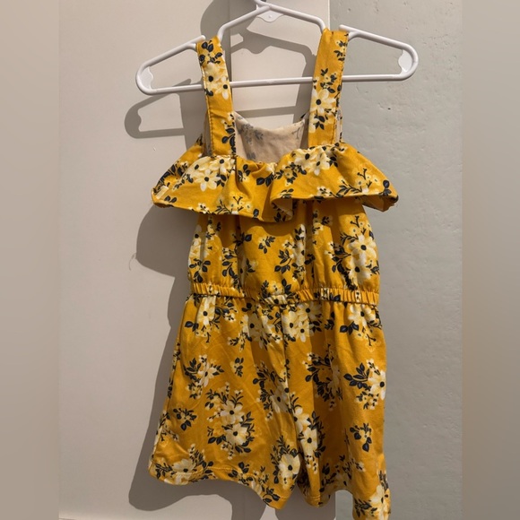 Little Lass Mustard Yellow Floral Riffle Shorts Romper Size 2T - Picture 4 of 4